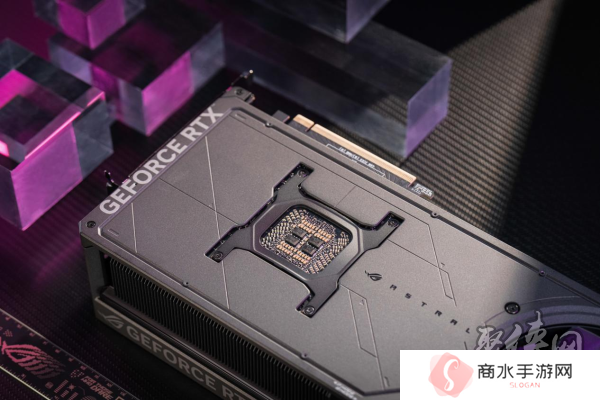 新晋卡皇 ROG ASTRAL RTX5090D夜神显卡登场！